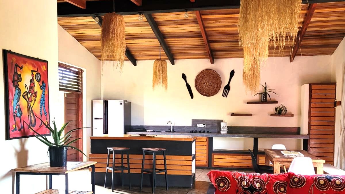 UNE MAISON INDIVIDUELLE  À LOUER – VUE MER & PISCINE