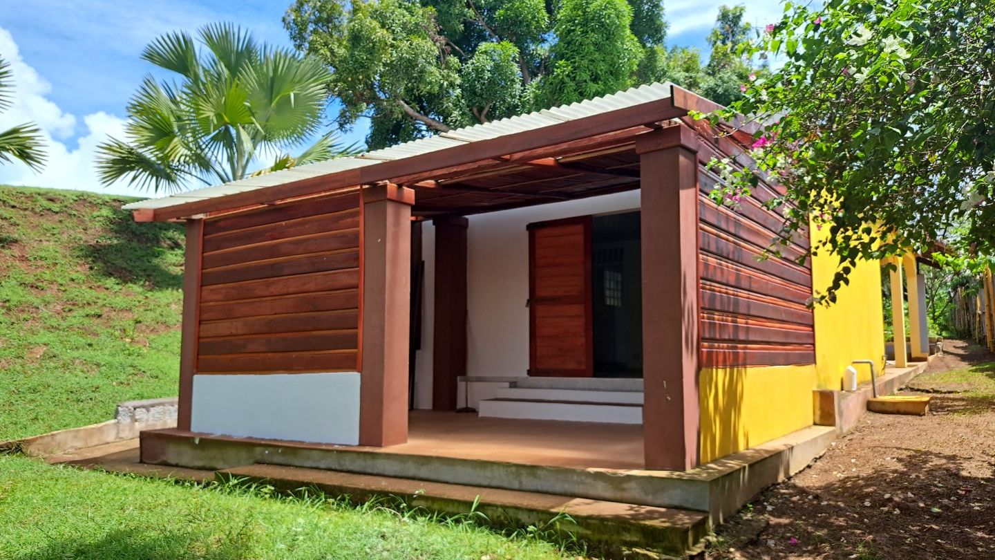 MAISON NEUVE ET FRAICHE