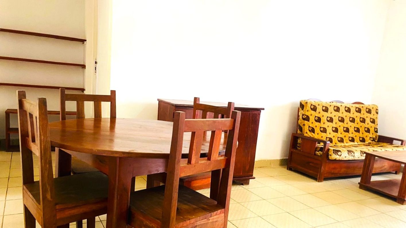 MAISON MEUBLÉE À LOUER– CONFORT ET PROXIMITÉ DES COMMODITÉS