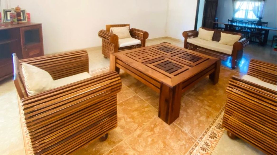 GRANDE MAISON A LOUER AVEC VUE SUR MER