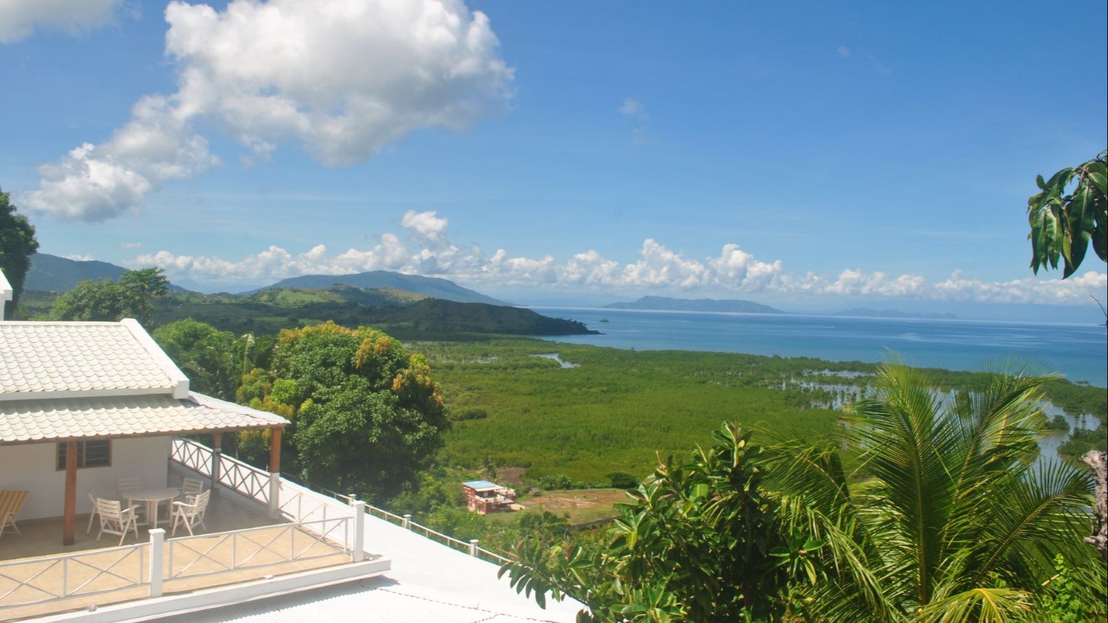 APPARTEMENT SUR TERRASE MEUBLÉ AVEC VUE SANS ÉGAL