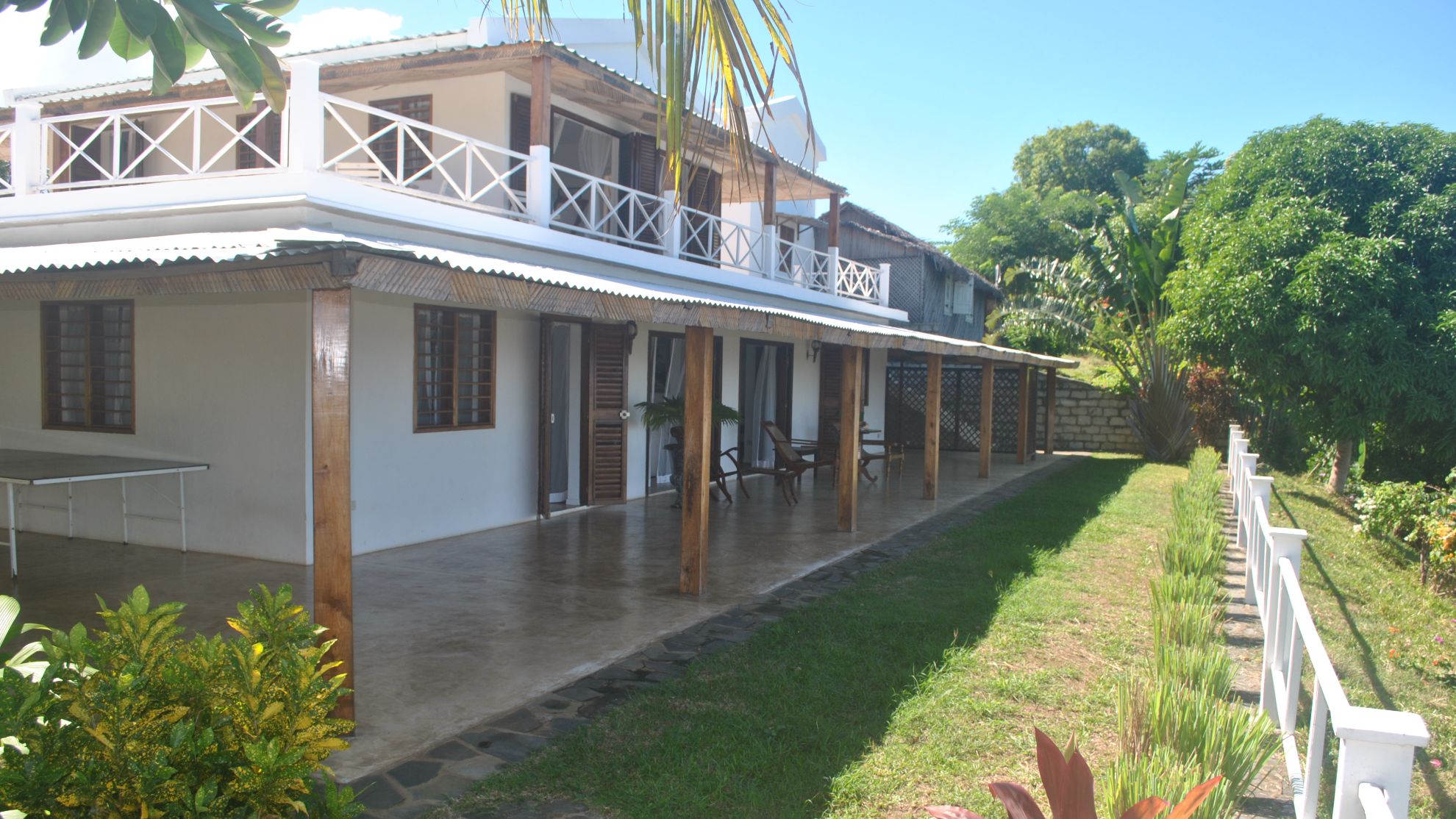 GRAND APPARTEMENT MEUBLE VUE SUR MER