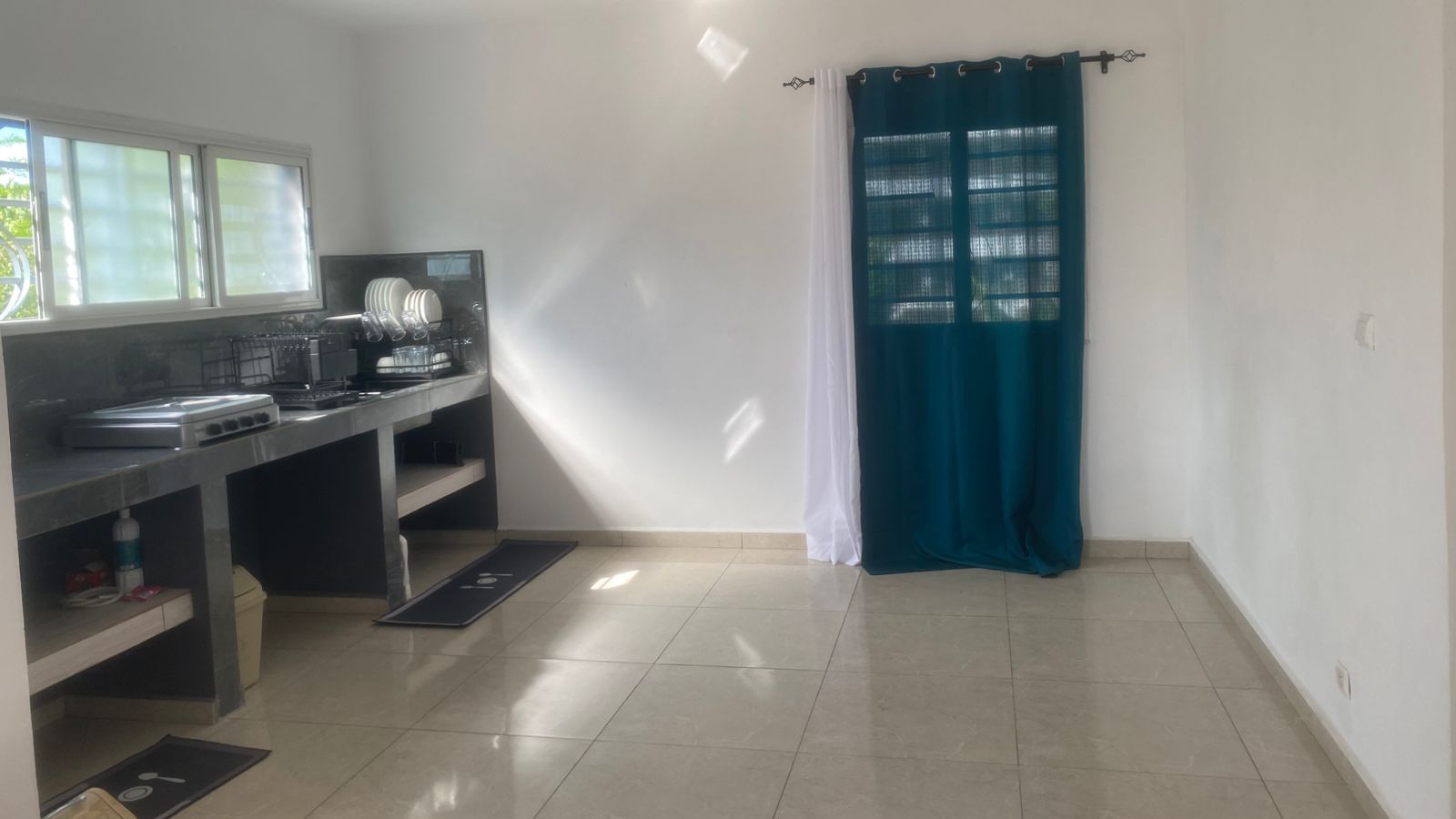 APPARTEMENT NEUF RDC – À 1 MINUTE DE LA PLAGE