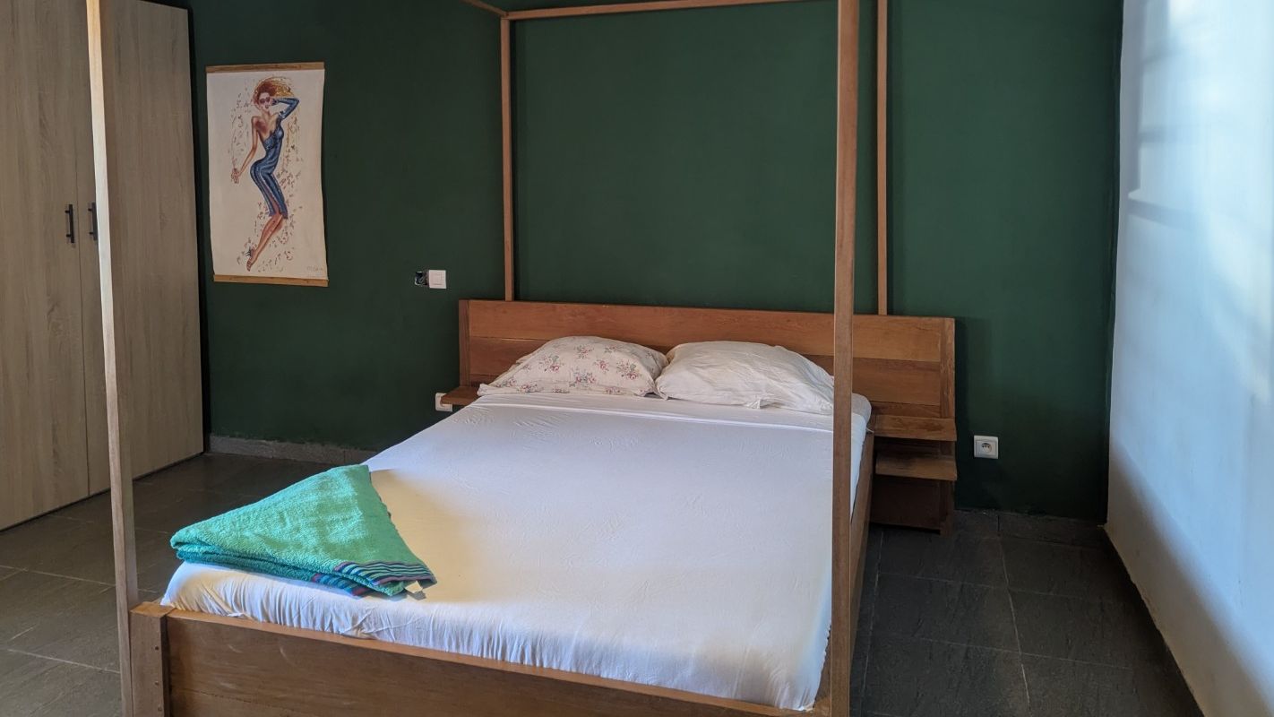 APPARTEMENT MEUBLÉ À LOUER – 1er ÉTAGE (Appart N°1)